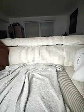 Xladycharme online show from December 16, 3:40 am