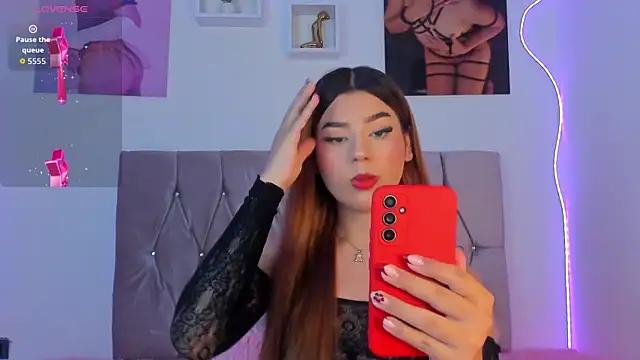 Ashley piinkk  online show from December 1, 5:34 am