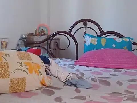 Snapshot of TASHa009 chatting on March 6, 8:41 am TASHa009 online show from March 6, 8:41 am