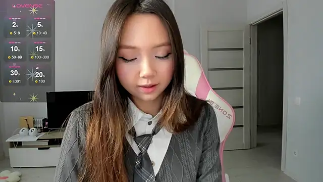 Fluffy Rose online show from March 15, 4:51 am