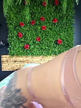 ladoucedu34 online show from April 13, 1:49 pm