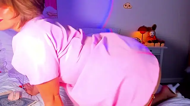 Snapshot of mirrorofsoul chatting on December 5, 4:43 am mirrorofsoul online show from December 5, 4:43 am