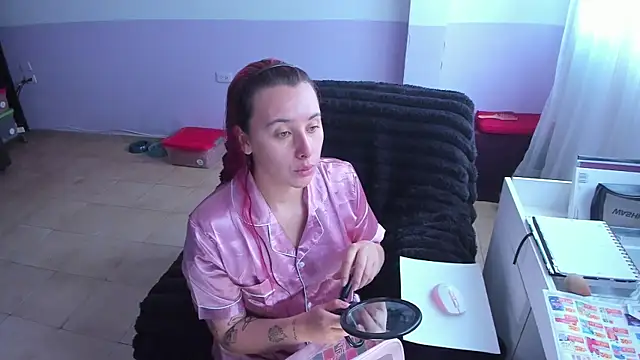 bonnie moon  online show from October 23, 5:01 pm