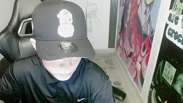 Snapshot of bby_santi chatting on February 20, 6:13 pm bby santi online show from February 20, 6:13 pm