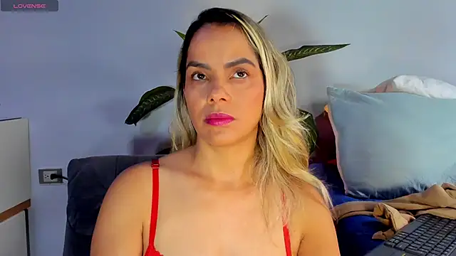 ClaraMariaMon online show from February 14, 4:41 pm