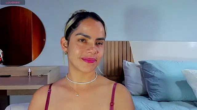 ClaraMariaMon online show from March 9, 5:28 pm