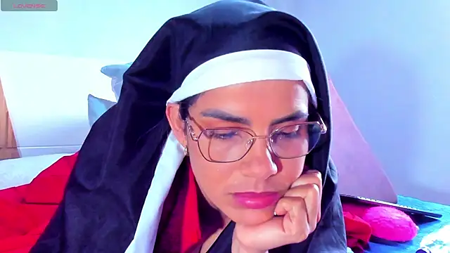 ClaraMariaMon online show from March 20, 5:04 pm