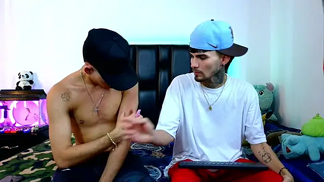 Brutal Sex Fucking online show from April 11, 10:36 pm