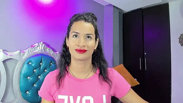 Snapshot of jennifer_ts chatting on December 29, 5:44 pm jennifer ts online show from December 29, 5:44 pm