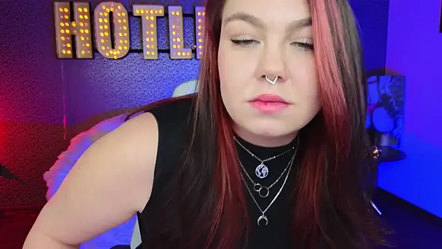 Snapshot of Lilumytrend chatting on December 5, 12:11 pm Lilumytrend online show from December 5, 12:11 pm