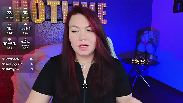 Snapshot of Lilumytrend chatting on December 15, 9:45 am Lilumytrend online show from December 15, 9:45 am