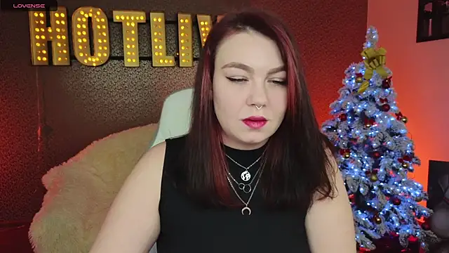 Snapshot of Lilumytrend chatting on January 5, 12:10 pm Lilumytrend online show from January 5, 12:10 pm