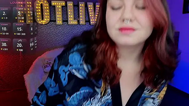 Snapshot of Lilumytrend chatting on January 19, 6:09 am Lilumytrend online show from January 19, 6:09 am