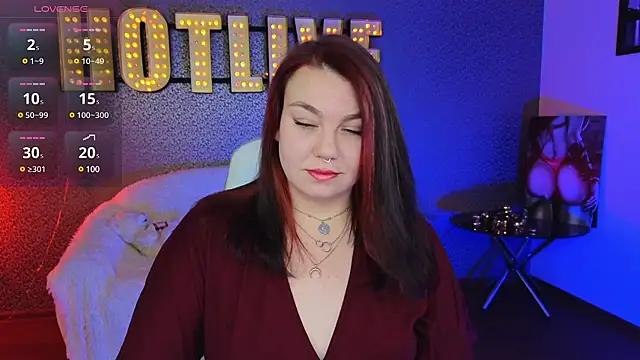 Snapshot of Lilumytrend chatting on February 9, 6:11 am Lilumytrend online show from February 9, 6:11 am