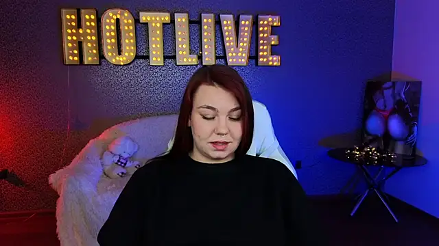 Snapshot of Lilumytrend chatting on February 15, 12:11 pm Lilumytrend online show from February 15, 12:11 pm