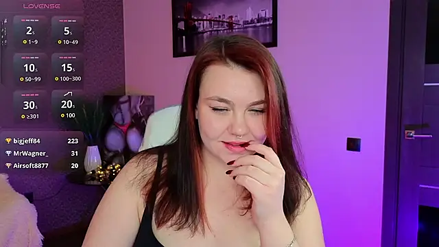 Snapshot of Lilumytrend chatting on February 16, 9:04 am Lilumytrend online show from February 16, 9:04 am