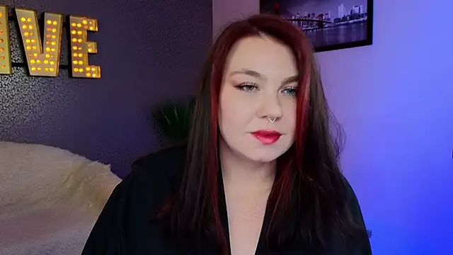 Snapshot of Lilumytrend chatting on February 27, 12:13 pm Lilumytrend online show from February 27, 12:13 pm