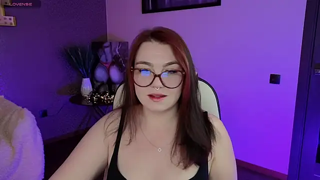 Snapshot of Lilumytrend chatting on March 12, 12:15 pm Lilumytrend online show from March 12, 12:15 pm