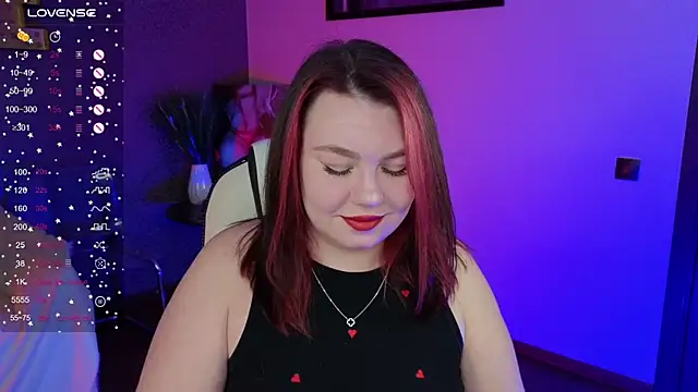 Snapshot of Lilumytrend chatting on October 5, 6:12 am Lilumytrend online show from October 5, 6:12 am