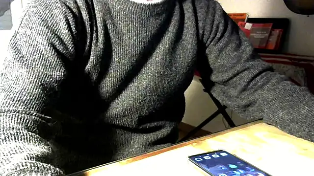 Snapshot of pikachu161616 chatting on February 6, 4:36 pm pikachu161616 online show from February 6, 4:36 pm