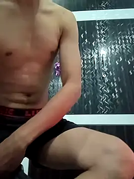 xyrus  online show from February 2, 6:42 pm