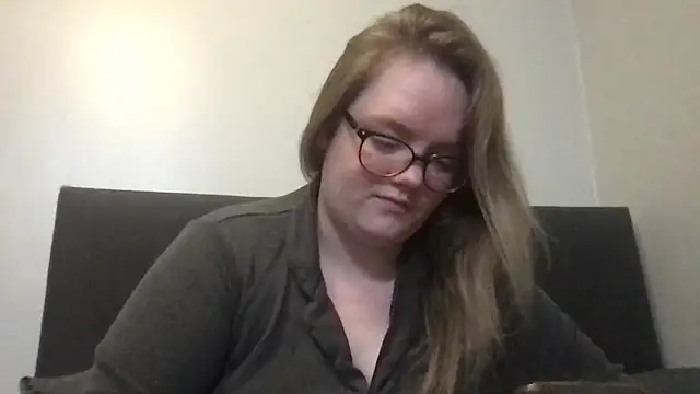 honeyyy24 online show from November 24, 12:32 am