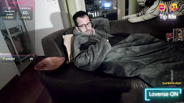 Snapshot of byakkotorra chatting on March 13, 12:27 am byakkotorra online show from March 13, 12:27 am