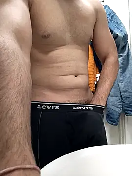 samcumms online show from March 1, 11:47 pm