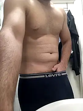 samcumms online show from March 3, 8:43 pm