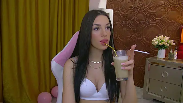 IrisMonn online show from December 12, 6:25 am