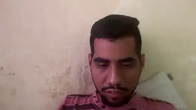 Snapshot of EnriquePersian197 chatting on December 29, 5:33 pm EnriquePersian197 online show from December 29, 5:33 pm