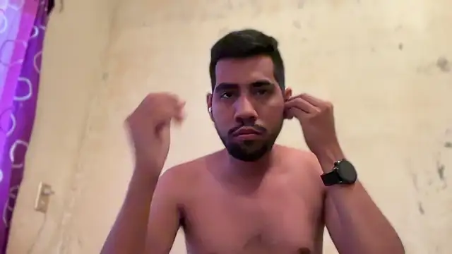 Snapshot of EnriquePersian197 chatting on December 29, 8:48 pm EnriquePersian197 online show from December 29, 8:48 pm