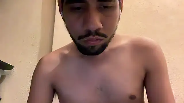 Snapshot of EnriquePersian197 chatting on January 9, 2:54 am EnriquePersian197 online show from January 9, 2:54 am