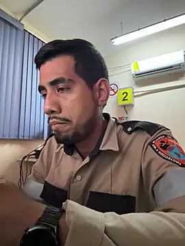 Snapshot of EnriquePersian197 chatting on February 3, 1:30 pm EnriquePersian197 online show from February 3, 1:30 pm