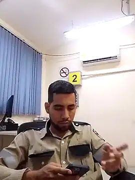 Snapshot of EnriquePersian197 chatting on February 12, 2:56 am EnriquePersian197 online show from February 12, 2:56 am