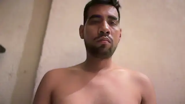 Snapshot of EnriquePersian197 chatting on February 16, 2:42 am EnriquePersian197 online show from February 16, 2:42 am