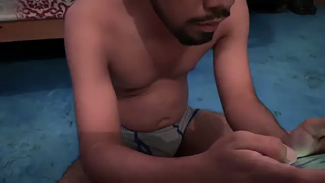 Snapshot of EnriquePersian197 chatting on March 5, 9:26 pm EnriquePersian197 online show from March 5, 9:26 pm