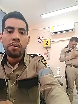 Snapshot of EnriquePersian197 chatting on September 15, 7:03 pm EnriquePersian197 online show from September 15, 7:03 pm