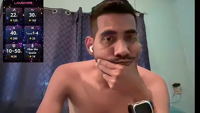 Snapshot of EnriquePersian197 chatting on September 19, 7:47 pm EnriquePersian197 online show from September 19, 7:47 pm