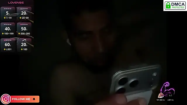 Snapshot of EnriquePersian197 chatting on May 21, 7:15 am EnriquePersian197 online show from May 21, 7:15 am