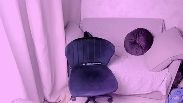 kirraa  online show from January 29, 7:22 pm