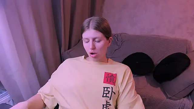 kirraa  online show from March 2, 7:12 pm