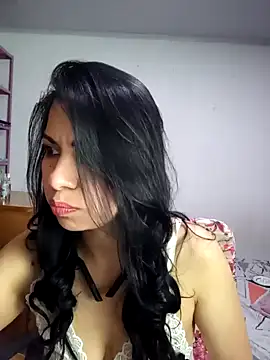 Snapshot of saralunabella chatting on February 2, 4:11 pm saralunabella online show from February 2, 4:11 pm