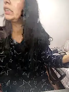 Snapshot of saralunabella chatting on October 8, 8:28 pm saralunabella online show from October 8, 8:28 pm