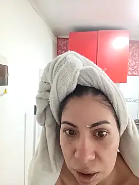 Snapshot of saralunabella chatting on October 22, 9:03 pm saralunabella online show from October 22, 9:03 pm