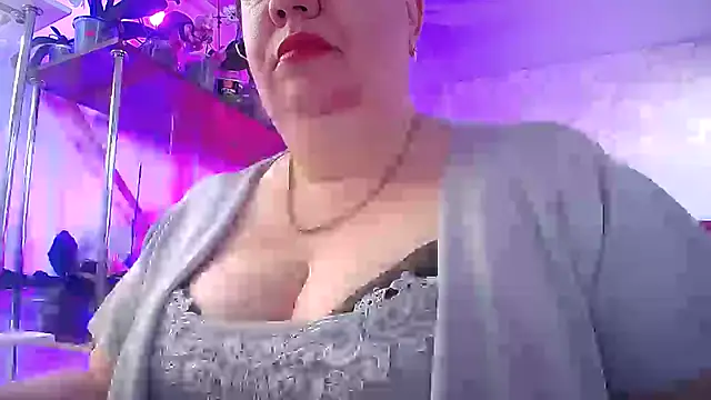  Sweet Woman online show from April 21, 4:30 am