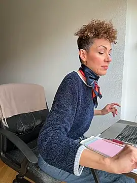 lavaldez online show from April 8, 11:21 am