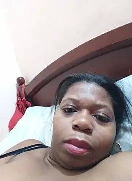 Snapshot of chocolatesexi2 chatting on October 6, 7:28 am chocolatesexi2 online show from October 6, 7:28 am