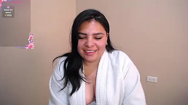 Snapshot of goddess_valXX chatting on February 18, 4:16 pm goddess valXX online show from February 18, 4:16 pm