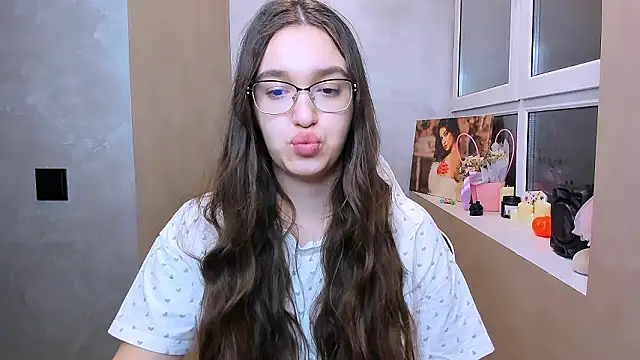 fancy bunny online show from February 7, 7:39 pm